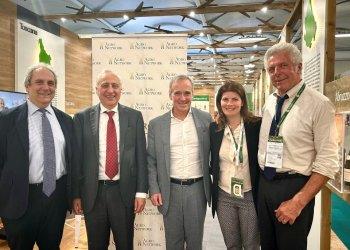 Agronetwork e il Cluster nazionale Agrifood presentano a Vinitaly il Position paper sugli effetti dellassunzione di vino in modo responsabile