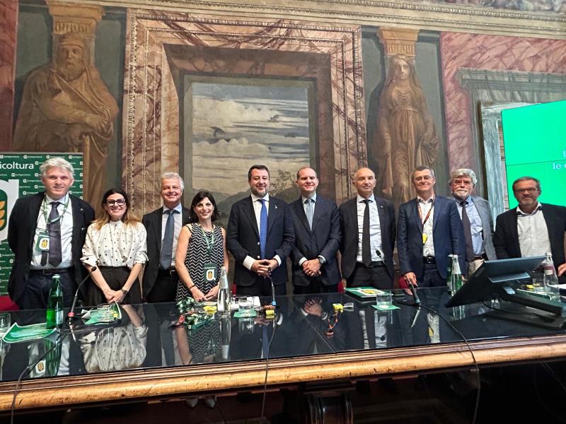 I modelli di gestione del Po e del Rodano a confronto.  Confagricoltura Piemonte: quot;Prendiamo spunto  per gestire nel modo piugrave; equilibrato ed efficiente le risorse idriche e i grandi ecosistemi fluviali,  partendo dalle infrastrutturequot;
