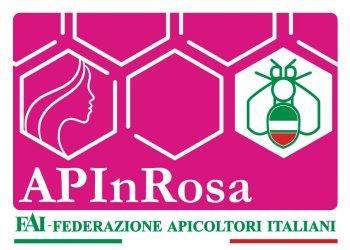 Api in rosa: al via il progetto che valorizza lapicoltura femminile in Italia. Un viaggio tra i volti e le storie delle protagoniste