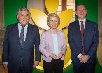 Von der leyen (PPE) in visita a Palazzo della Valle con il ministro Antonio Tajani