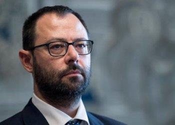Peste suina: Patuanelli firma decreto da 25 milioni per sostegno ad aziende colpite da emergenza peste suina
